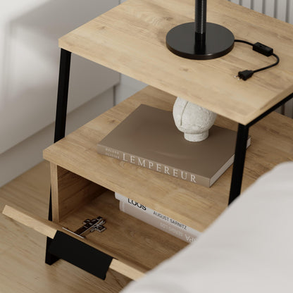 Pal kaasaegne öökapp metallraamiga – mitmeotstarbeline ja stiilne, 45 cm lai
