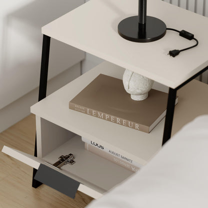 Pal kaasaegne öökapp metallraamiga – mitmeotstarbeline ja stiilne, 45 cm lai